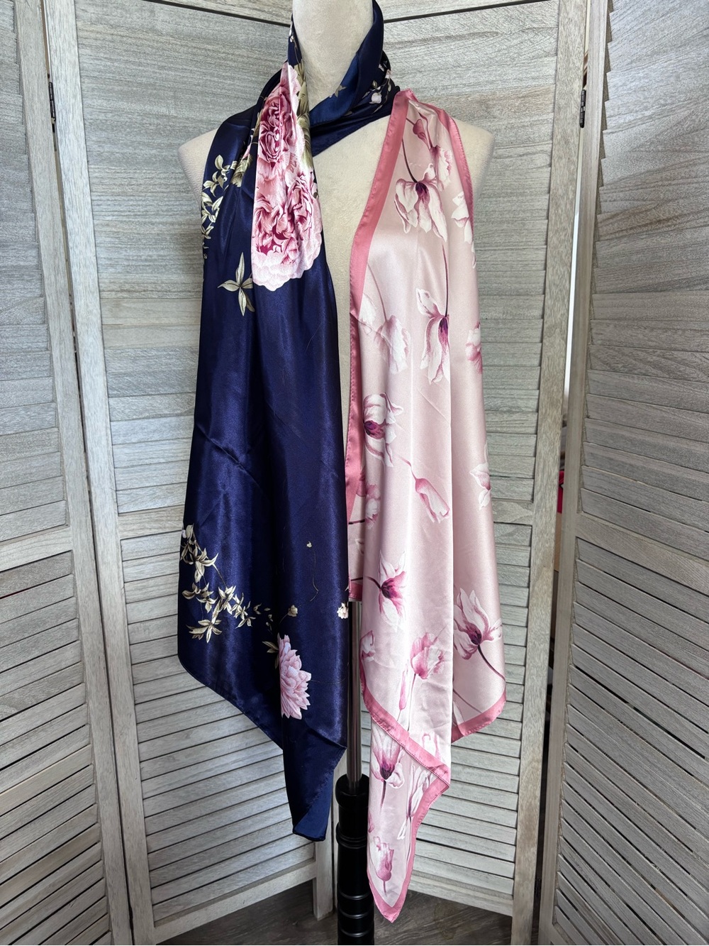 Gorgeous LOT OF 2 Floral Satin Silk Square Scarves 36x36 & 26x26 Navy/Blush Pink